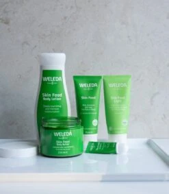 Weleda Skin Food Lip Balm 9 Weleda Skin Food Lip Balm -Cosmetica Korting Winkel 1047x1200 7