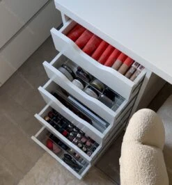 Jumanah® Collections "Sorted" - Large - Set A - Make Up Organizer Ladeverdeler Transparant Acryl- Ikea Alex 5 Ladeblok 13 Jumanah® Collections "Sorted" - Large - Set A - Make Up Organizer Ladeverdeler Transparant Acryl- Ikea Alex 5 Ladeblok -Cosmetica Korting Winkel 1115x1200 6