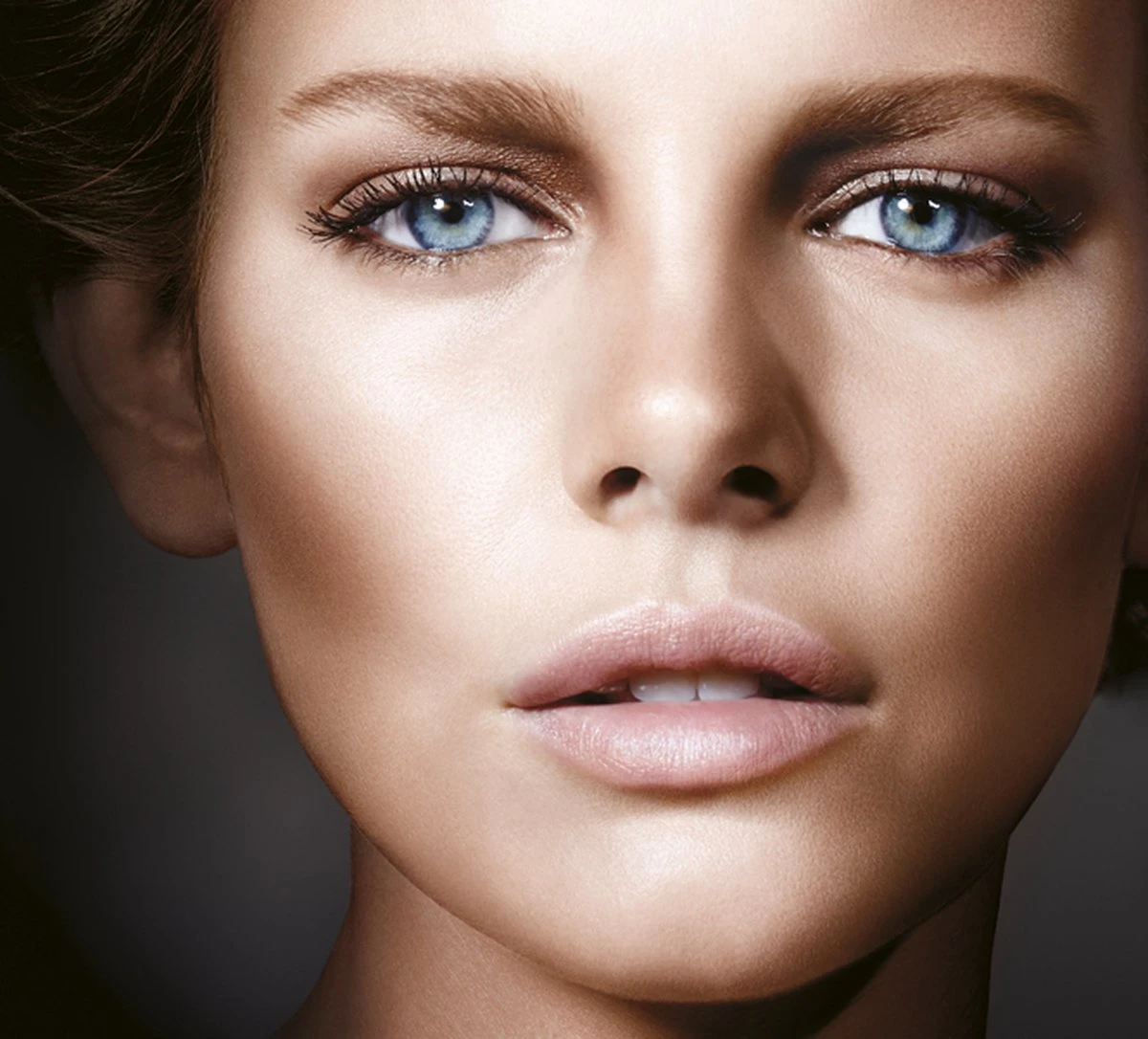 Maybelline Master Sculpt - Medium/Dark - Contouring Poeder 3 Maybelline Master Sculpt - Medium/Dark - Contouring Poeder