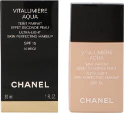 Chanel Vitalumiere Aqua Foundation - 30 Beige - SPF15 - 30 Ml -Cosmetica Korting Winkel 1200x1099