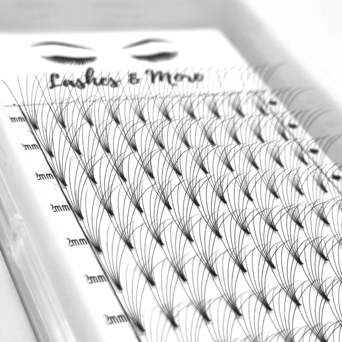 Lashes & More - Nepwimpers - 6D 11mm 0.07 D Krul - Pre-Made Volume Fans – Russian Volume – Pre-Made Fans- Wimperextensions – Wimper Extensions - Verkrijgbaar In Lengte 8mm Tot 15mm 4 Lashes & More - Nepwimpers - 6D 11mm 0.07 D Krul - Pre-Made Volume Fans – Russian Volume – Pre-Made Fans- Wimperextensions – Wimper Extensions - Verkrijgbaar In Lengte 8mm Tot 15mm - Afbeelding 2