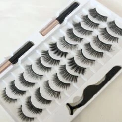 24 Magnetische Wimpers Met Eyelinerkit / 12 Paar- Herbruikbare Magnetische Wimpers - Natuurlijk Ogende Wimperspakket, 2 Buizen Magnetische Eyeliner, 3D Magnetische Nepwimperskit Met Wimperpincet - Magnetische Wimpers -Cosmetica Korting Winkel 1200x1200 1174
