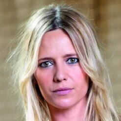 Rimmel London Match Perfection Foundation 301 Warm Honey 31 Rimmel London Match Perfection Foundation 301 Warm Honey -Cosmetica Korting Winkel 1200x1200 192