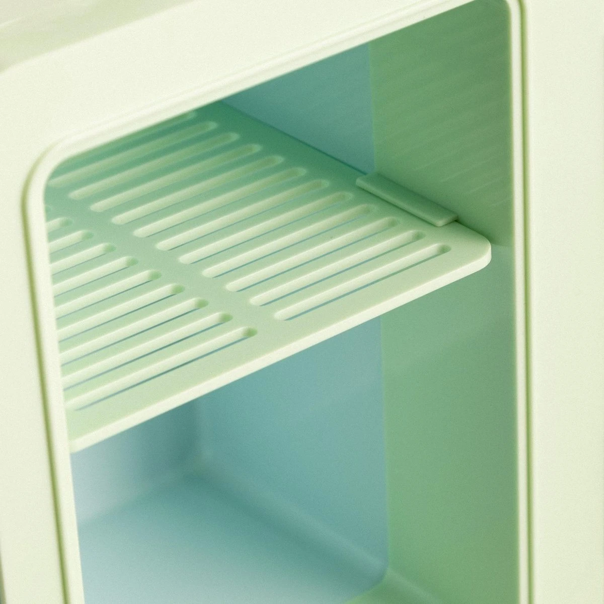 CREATE KOELKAST MINI BOX - Minikoelkast Voor Cosmetica 4L - Koud En Warm - Pastel Groen 12 CREATE KOELKAST MINI BOX - Minikoelkast Voor Cosmetica 4L - Koud En Warm - Pastel Groen - Afbeelding 10