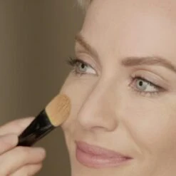 Max Factor - Radiant Lift Foundation - 075 Golden Hour -Cosmetica Korting Winkel 1200x1200 49