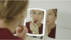 Merkloos Make-up Organizer Met Spiegel En LED Van METU-Online - Make Up Opberger - Make Up Spiegel Met Led Lamp - Makeup Opbergdoos - Make-up Spiegel Wit - Make Up Spiegel Met Verlichting En Usb - Make Up Koffer - Make Up Tafel - Make Up Organizer -Cosmetica Korting Winkel 1200x681 2