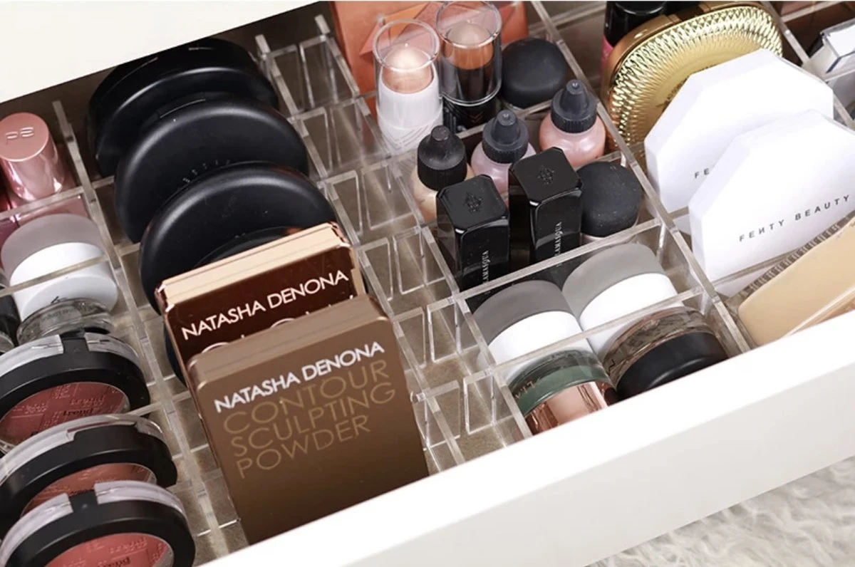 Jumanah® Collections "Sorted" MALM - Toilettafel -Volledige Lade - Make Up Organizer - Ladeverdeler - Lade Organizer - Transparant - Acryl - Kunststof 7 Jumanah® Collections "Sorted" MALM - Toilettafel -Volledige Lade - Make Up Organizer - Ladeverdeler - Lade Organizer - Transparant - Acryl - Kunststof - Afbeelding 5