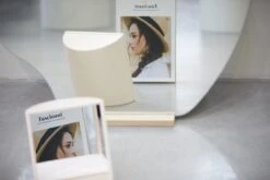 MRMR - The Non-reversing Mirror - Zonder Links & Rechts Gespiegeld - Make Up Spiegel -Cosmetica Korting Winkel 1200x800 47