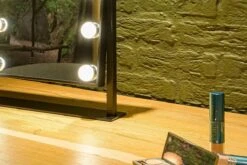 United Entertainment - Hollywood Spiegel Met 12 LEDs - 36x47,5 Cm - Zwart -Cosmetica Korting Winkel 1200x800 54