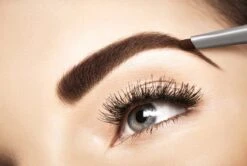 L’Oréal Paris Brow Artist Xpert Wenkbrauwpotlood - 105 Brunette -Cosmetica Korting Winkel 1200x807 2