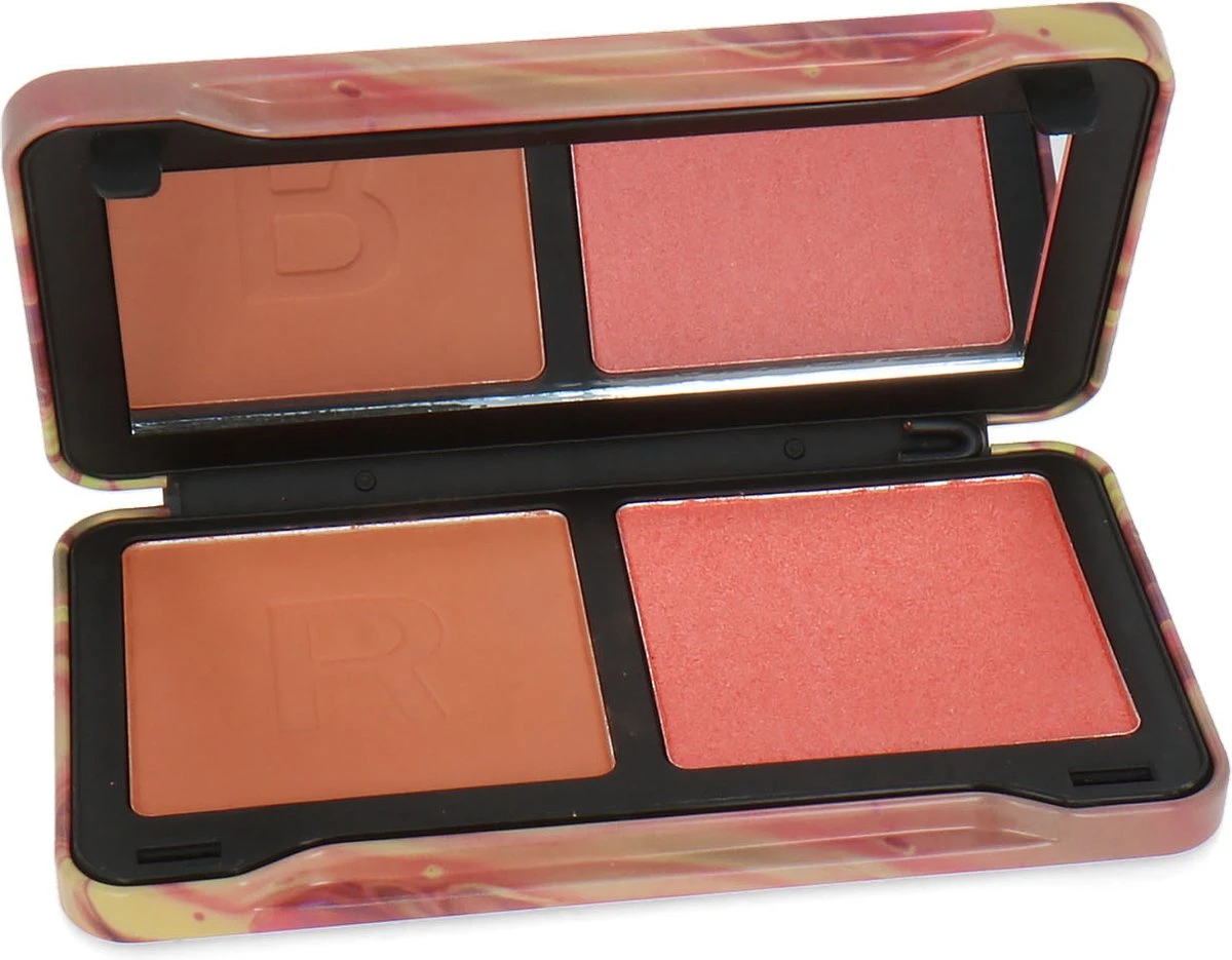 Makeup Revolution Dynamic Face Palette - Peach Heat 3 Makeup Revolution Dynamic Face Palette - Peach Heat