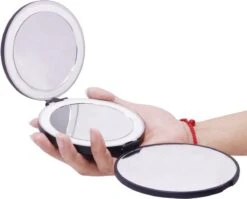 UNIQ Drievoudige Compacte Reisspiegel Met LED (vergroting 5x En 10x) - Make Up Spiegel Met Verlichting - Zwart -Cosmetica Korting Winkel 1200x965 4