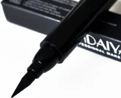 HANDAIYAN® | Eyeliner Met Wing Stempel | Zwarte Oog Stempel | 2 In 1 Eyeliner | Eyeliner Tool | Wing Eyeliner | Wing Stamp | 2 Stuks Per Verpakking -Cosmetica Korting Winkel 1200x971 5