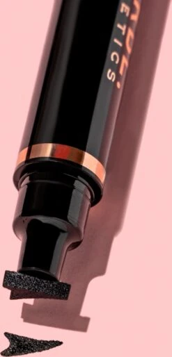 MARBL. Cosmetics - Easy Wing - Eyeliner Stempel - 8mm - Waterproof - Vlekproof - Vegan - Dierproefvrij -Cosmetica Korting Winkel 577x1200 3