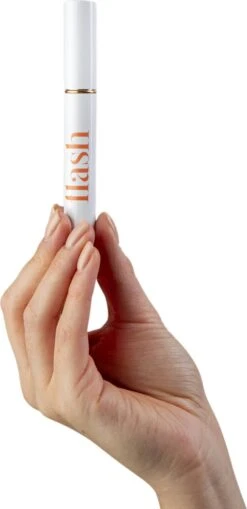 Célie Beauty FLASH - Wimperserum - Binnen 1 Week Zichtbaar Resultaat - 100% Vegan - Wimpergroei - Wimperverzorging - Volle Wimpers - Dikke Wimpers - 3ml - Hydraterend -Cosmetica Korting Winkel 582x1200 3