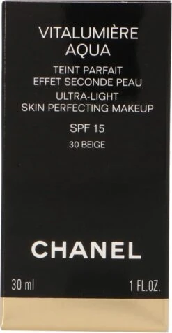 Chanel Vitalumiere Aqua Foundation - 30 Beige - SPF15 - 30 Ml -Cosmetica Korting Winkel 622x1200 1