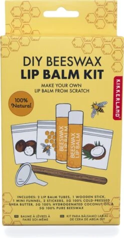 Kikkerland DIY Bijenwas Lip Balsem Kit - Maak Je Eigen Lippenbalsem - 100% Natuurlijk - Voor Twee Balsem Sticks -Cosmetica Korting Winkel 629x1200 1