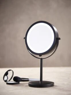 DAY Make-up Spiegel Met Verlichting - LED - 360° Draaibaar - Dubbelzijdig - 5x Vergroting - Scheerspiegel -Cosmetica Korting Winkel 899x1200 29