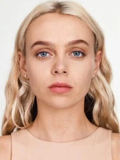 Rimmel London Hide The Blemish Concealer - 001 Ivory 18 Rimmel London Hide The Blemish Concealer - 001 Ivory -Cosmetica Korting Winkel 901x1200 1