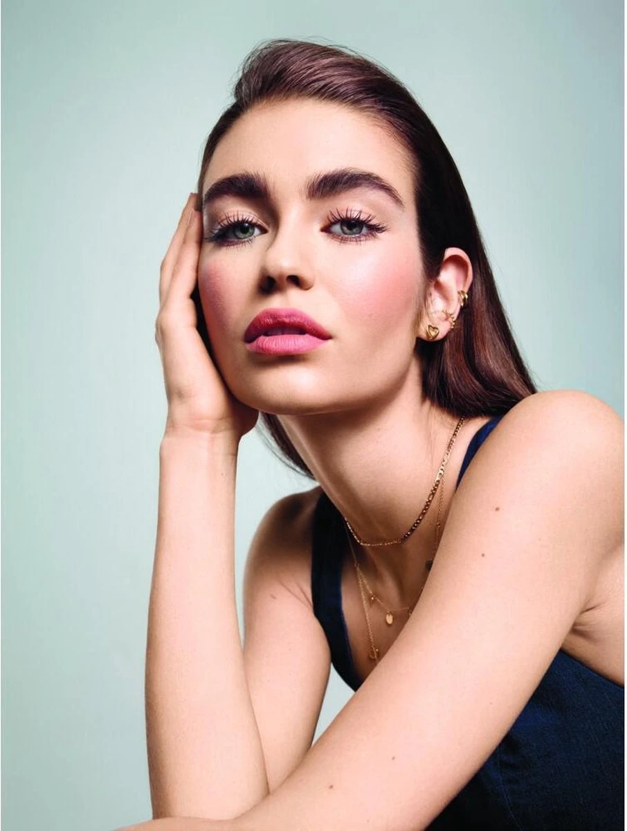 Rimmel London Lasting Finish Foundation - 100 Ivory 5 Rimmel London Lasting Finish Foundation - 100 Ivory - Afbeelding 3